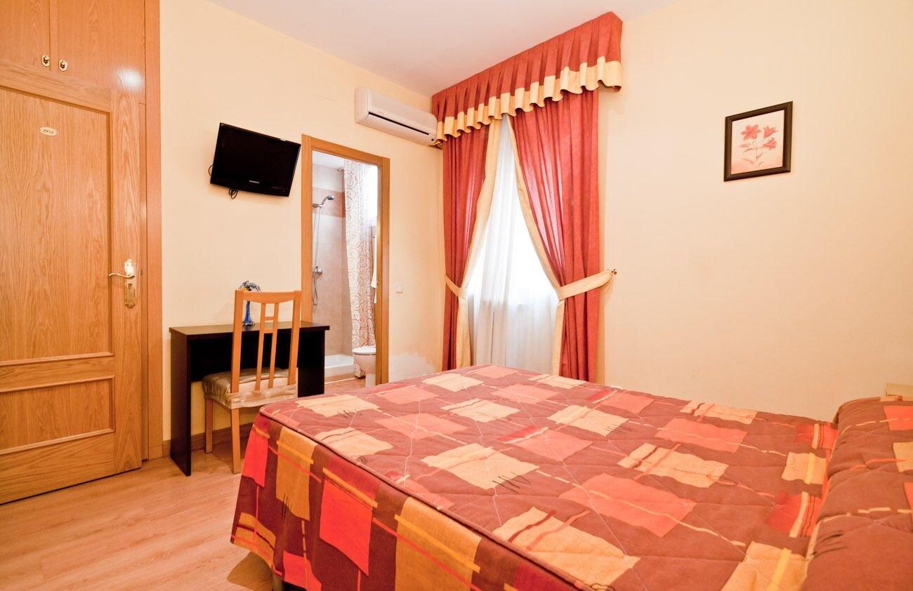 Hostal Las Cortes مدريد المظهر الخارجي الصورة