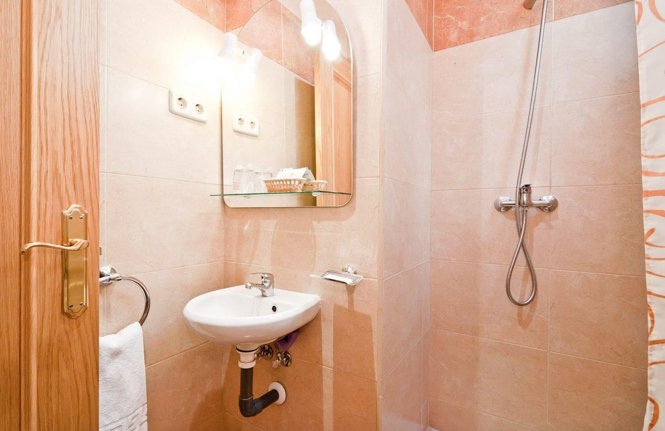 Hostal Las Cortes مدريد المظهر الخارجي الصورة