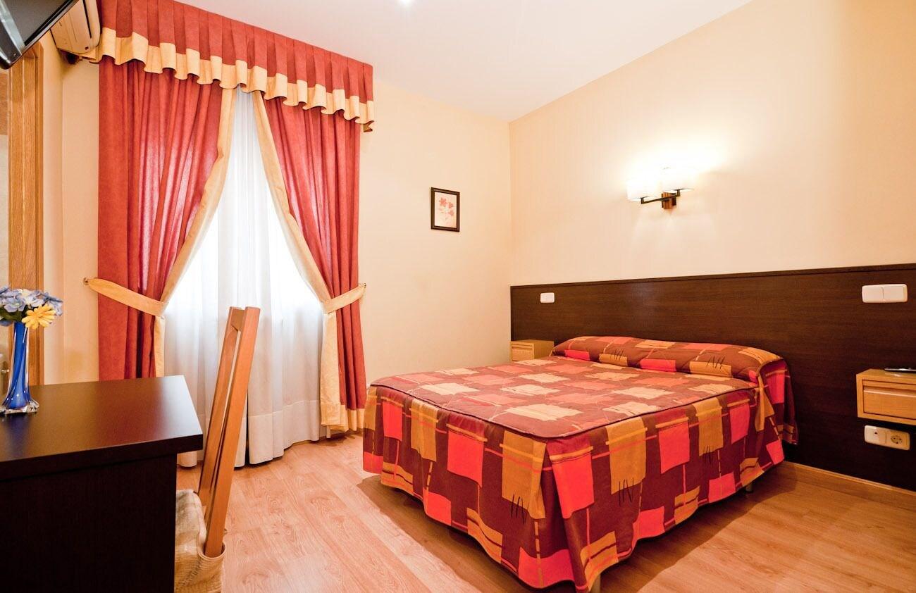 Hostal Las Cortes مدريد المظهر الخارجي الصورة