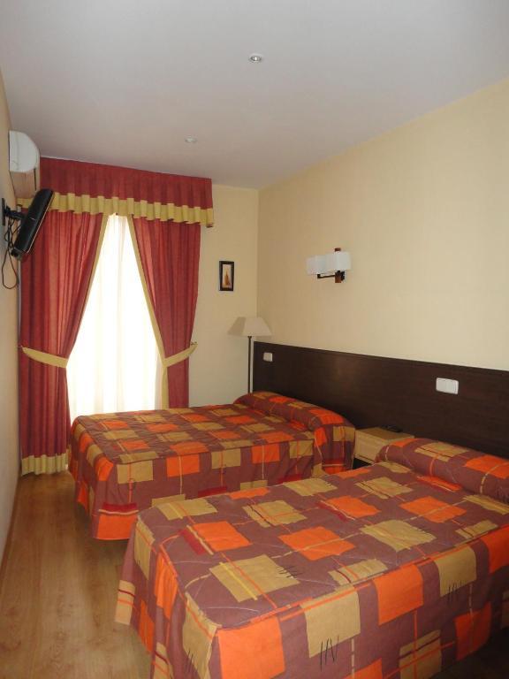 Hostal Las Cortes مدريد المظهر الخارجي الصورة