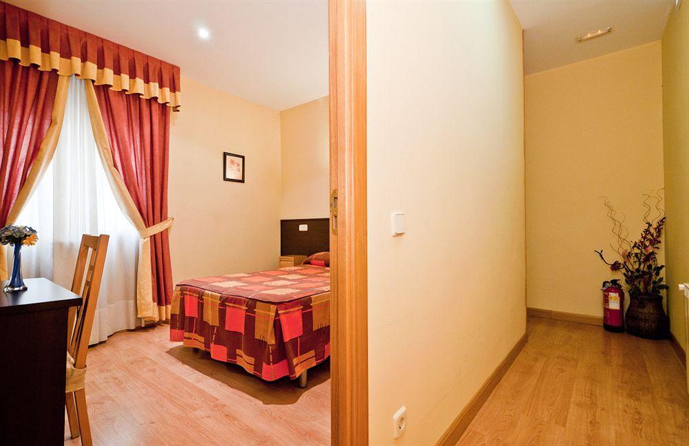Hostal Las Cortes مدريد المظهر الخارجي الصورة