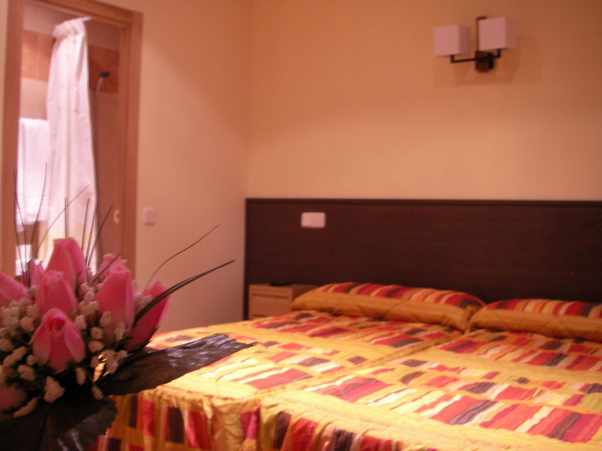 Hostal Las Cortes مدريد المظهر الخارجي الصورة
